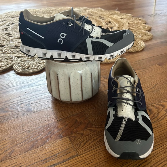 On Cloud - Cloud 7 running shoes - Picture 3 of 5